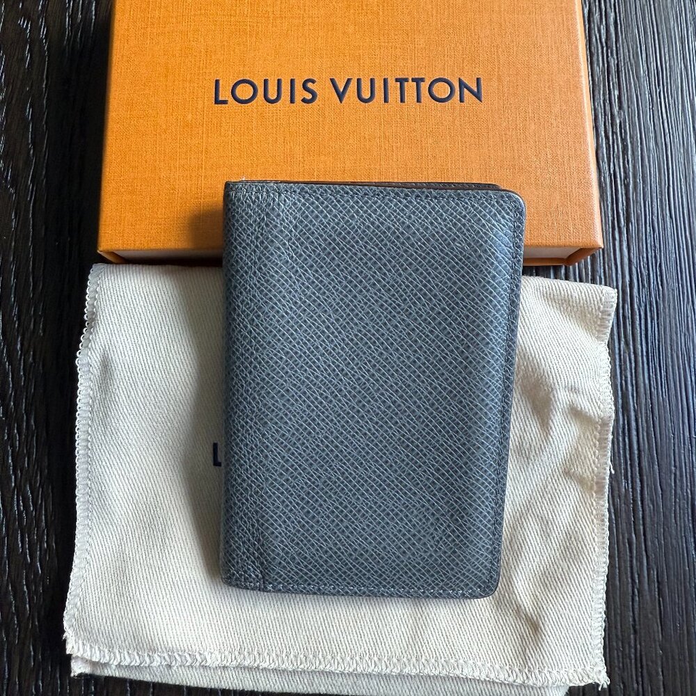 Louis Vuitton Taiga Leather Wallet